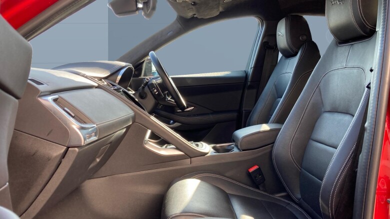 Jaguar E-Pace 1.5 P300e R-Dynamic SE 5dr Auto Estate